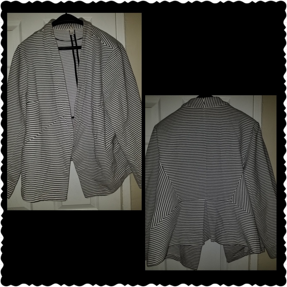 Ava & Viv Striped Blazer